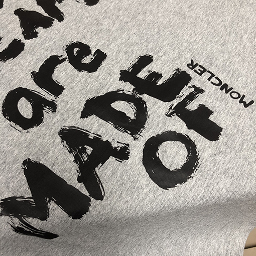 モンクレール   ファッションバック特徴プリント半袖Tシャツ