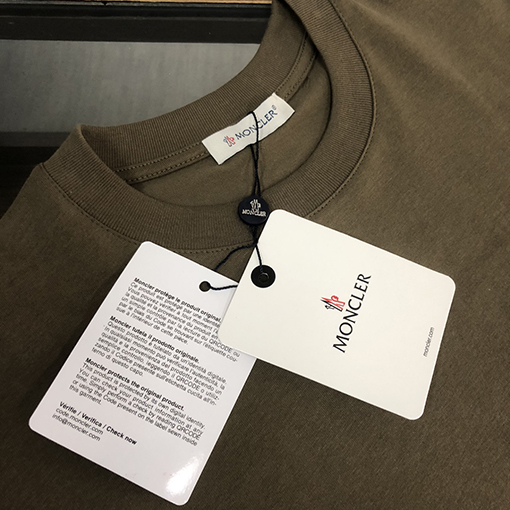 モンクレール   ファッションバック特徴プリント半袖Tシャツ
