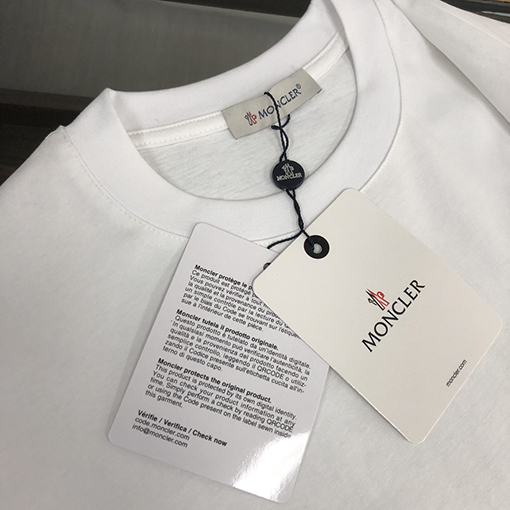 モンクレール   ファッションバック特徴プリント半袖Tシャツ