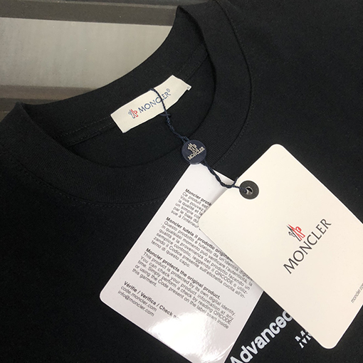 モンクレール ファッションのアルファベットプリント半袖クルーネックTシャツ