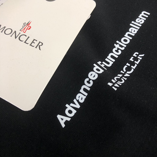 モンクレール ファッションのアルファベットプリント半袖クルーネックTシャツ