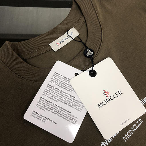 モンクレール ファッションのアルファベットプリント半袖クルーネックTシャツ