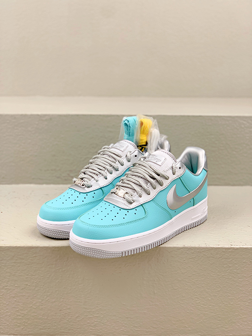 ナイキx ティファニー スニーカー コラボ Tiffany & Co. x Nike Air Force 1 Low SP