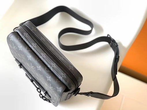 ルイヴィトン  新しいSteamerメッセンジャーバッグ M45585