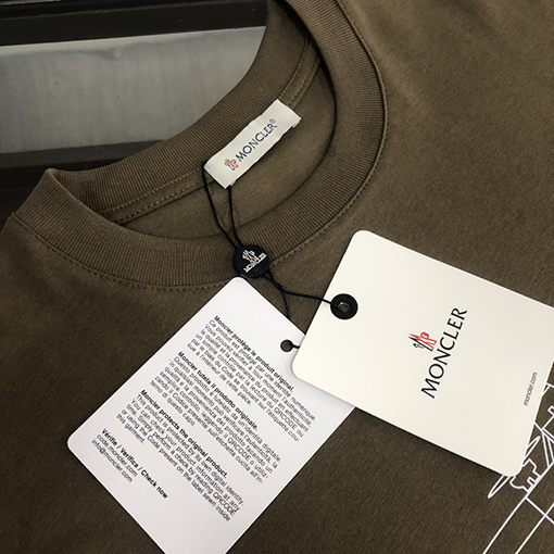 モンクレール 新しいカップルのラウンドネックプリント半袖Tシャツ
