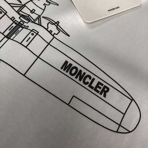 モンクレール 新しいカップルのラウンドネックプリント半袖Tシャツ