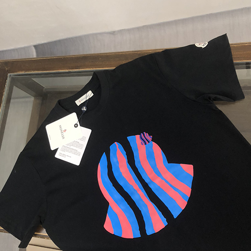 モンクレール 最新 ラウンドネック半袖Tシャツ