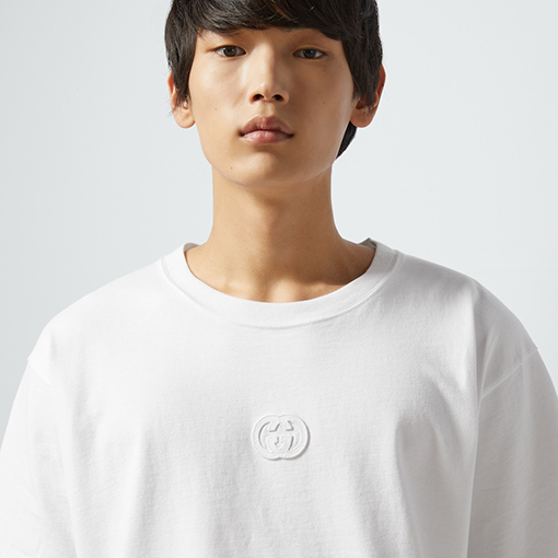 グッチ 新しい胸の刺繍文字ロゴ半袖Tシャツ