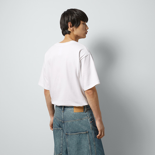 グッチ 新しい胸の刺繍文字ロゴ半袖Tシャツ