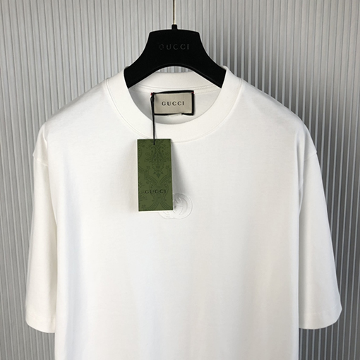 グッチ 新しい胸の刺繍文字ロゴ半袖Tシャツ