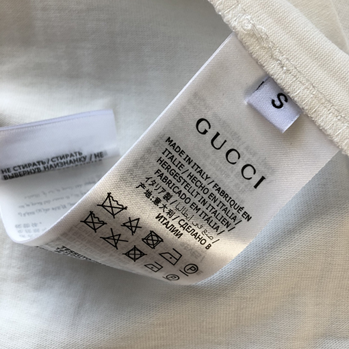 グッチ 新しい胸の刺繍文字ロゴ半袖Tシャツ