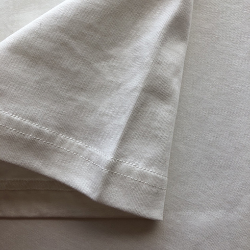 グッチ 新しい胸の刺繍文字ロゴ半袖Tシャツ