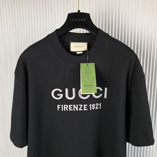 グッチ 新作アルファベット刺繍入り半袖Tシャツ