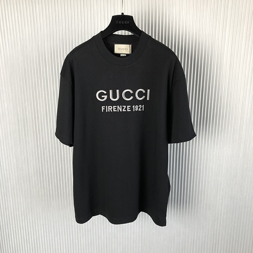 グッチ 新作アルファベット刺繍入り半袖Tシャツ