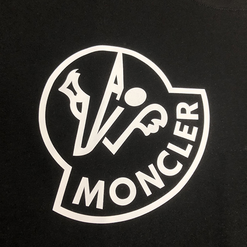 モンクレール 新しいカップルのラウンドネックファッション半袖Tシャツ