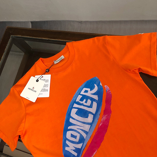 モンクレール スタイリッシュな新しいラウンドネック半袖Tシャツ