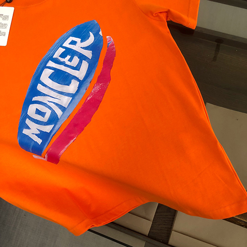 モンクレール スタイリッシュな新しいラウンドネック半袖Tシャツ