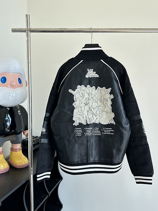 ルイヴィトン 刺繍とレザースリーブのベースボールジャケット