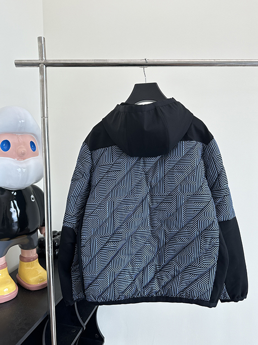 フェンディ ナイロンジャケットダウンジャケット