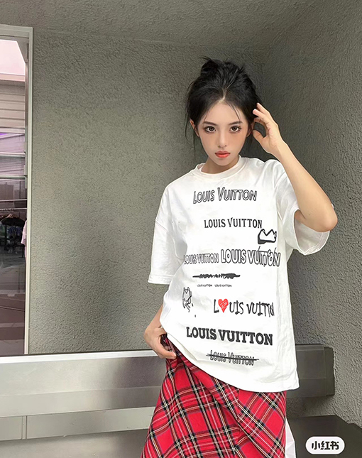 ルイヴィトン アイハートレターロゴ 半袖Tシャツ