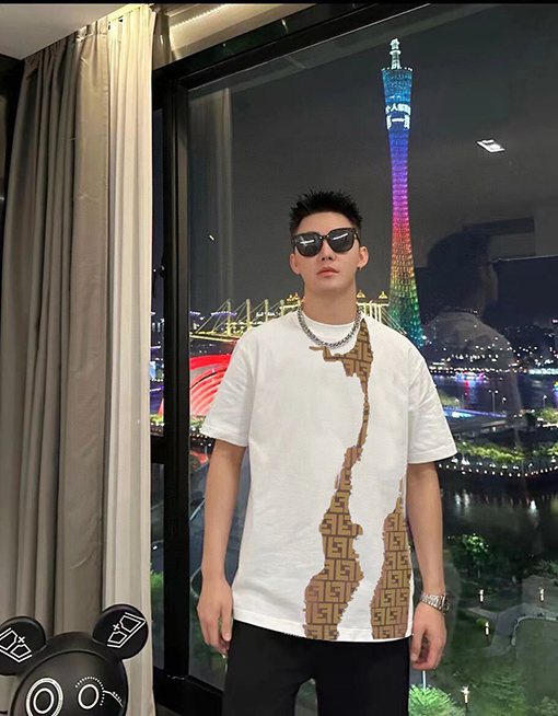 フェンディ デジタルプリントダブルF文字ロゴ 半袖tシャツ