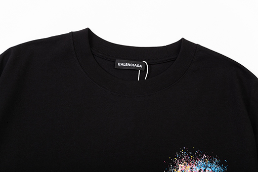 バレンシアガ カラフルな星空アルファベットロゴ半袖Tシャツ