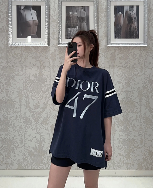 ディオール 新しい47文字ロゴプリント半袖Tシャツ