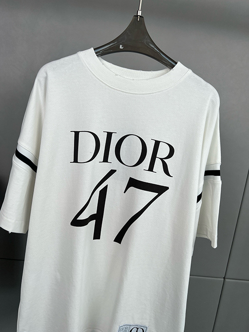 ディオール 新しい47文字ロゴプリント半袖Tシャツ