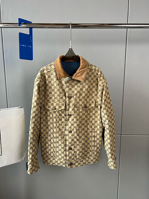 グッチ 新しい両面デニムジャケット