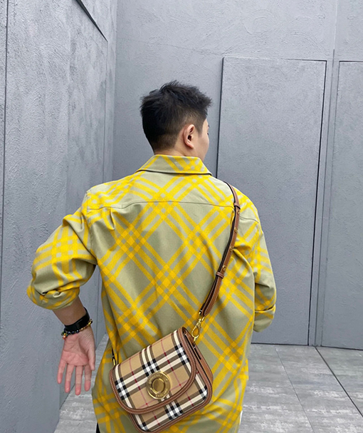 バーバリーコピー  ファッション長袖襟シャツ