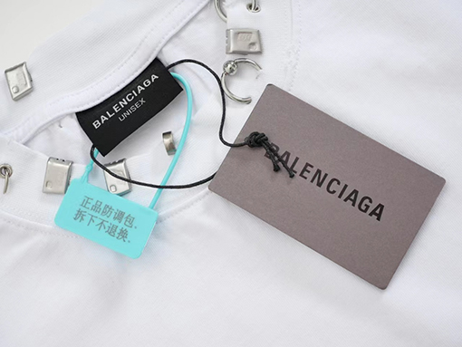 バレンシアガネックライン メタル レタリング 半袖Tシャツ
