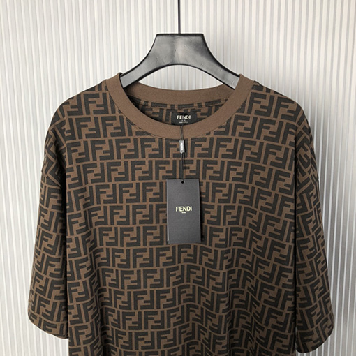  フェンディ ダブルF フルプリント半袖 Tシャツ
