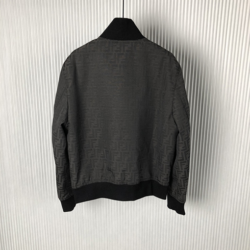  フェンディ FFロゴのジャンパーコート