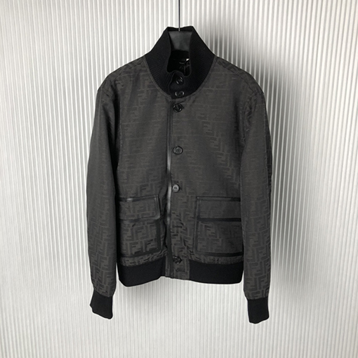  フェンディ FFロゴのジャンパーコート