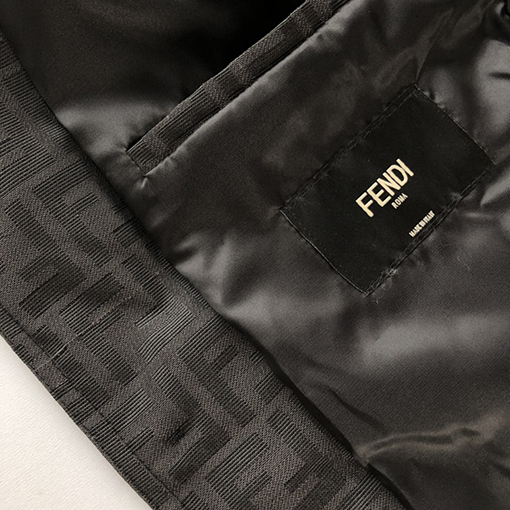  フェンディ FFロゴのジャンパーコート