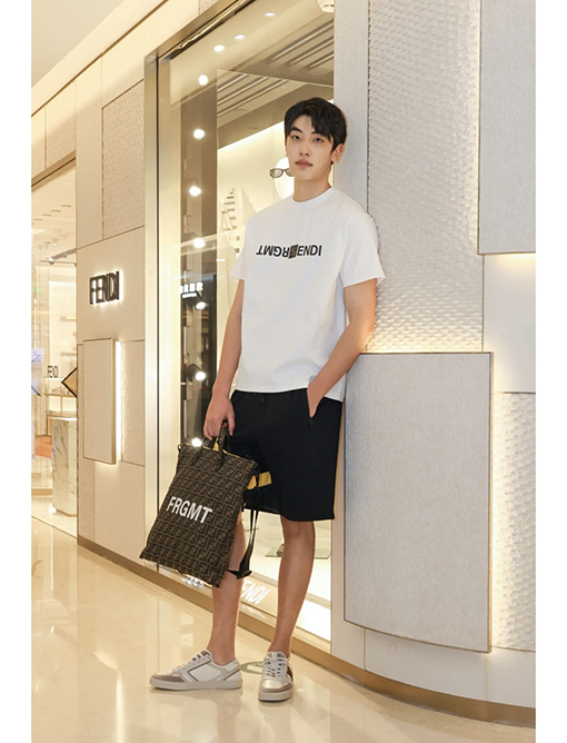 フェンディ FENDI x FRGMT x POḰMON コラボ 半袖Tシャツ