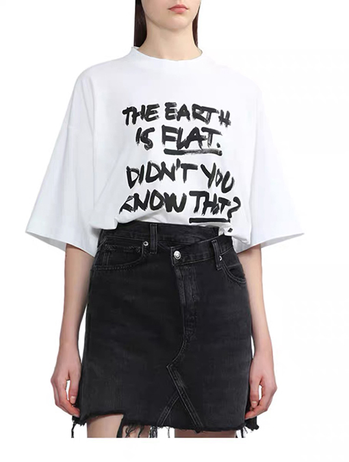 ヴェトモン半袖Tシャツオーバーサイズが魅力のTシャツ