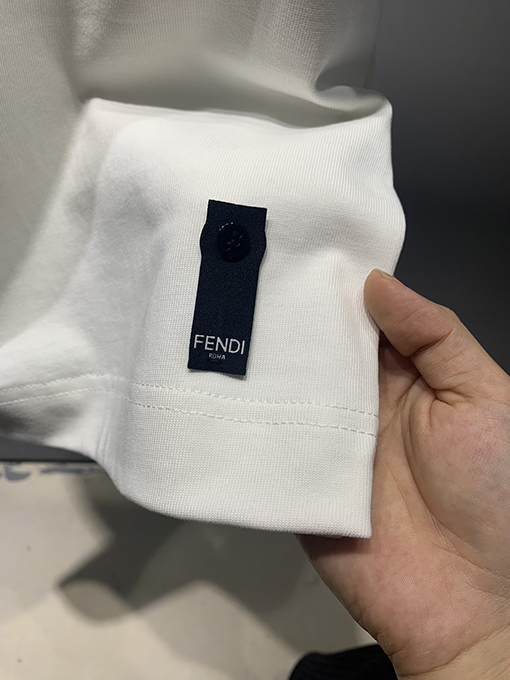 フェンディ Stripes 刺繍半袖Tシャツ