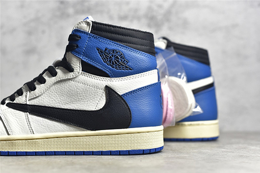 ナイキ ト x ラヴィス スコット エアジョーダンBLUE
