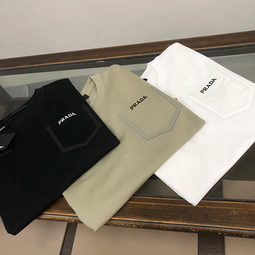 プラダ半袖Tシャツpradaロゴ