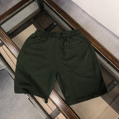 モンクレール ロゴバッジ ショート パンツ
