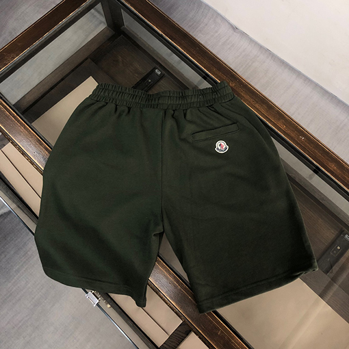 モンクレール ショートパンツ 立体プリントロゴ ボトムス