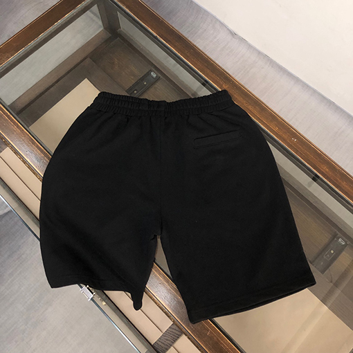 モンクレール ショートパンツ バッジ ロゴ
