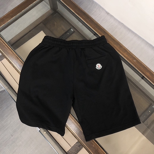モンクレール シンプル バッジロゴ   ハーフパンツ