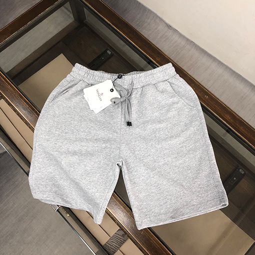 モンクレール シンプル バッジロゴ   ハーフパンツ