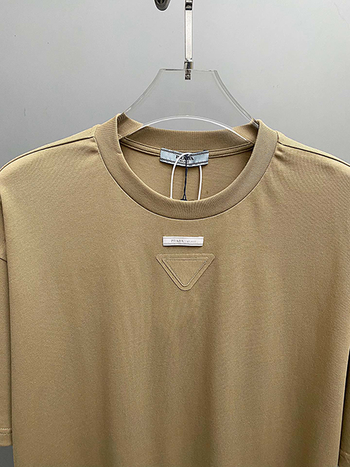 プラダ 三角織物装飾クルーネックTシャツ定織定染