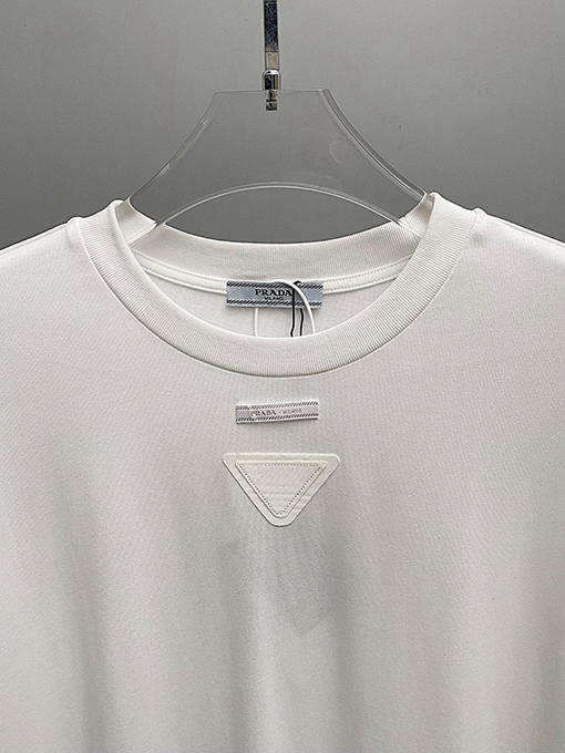 プラダ 三角織物装飾クルーネックTシャツ定織定染
