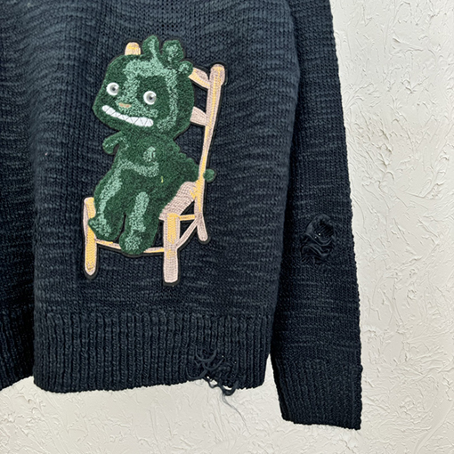 ディオール 龍年限定パンチング刺繍ニット