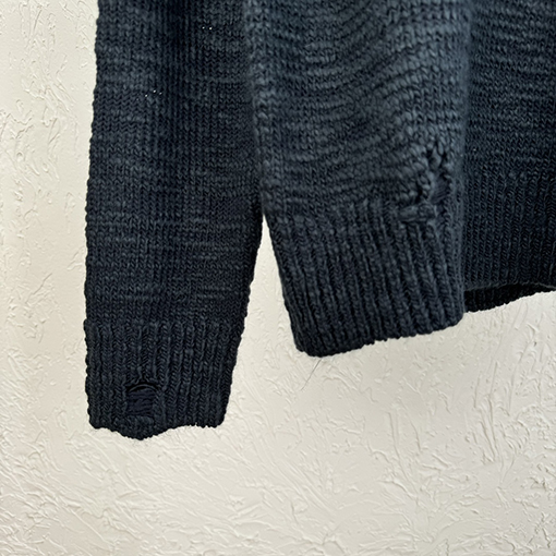 ディオール 龍年限定パンチング刺繍ニット