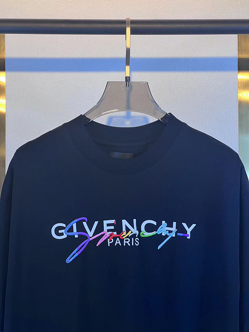 ジバンシィクラシックな立体文字の虹色プリント刺繍Tシャツ